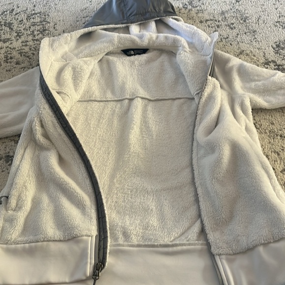 The North Face hooded jacket - Picture 8 of 9